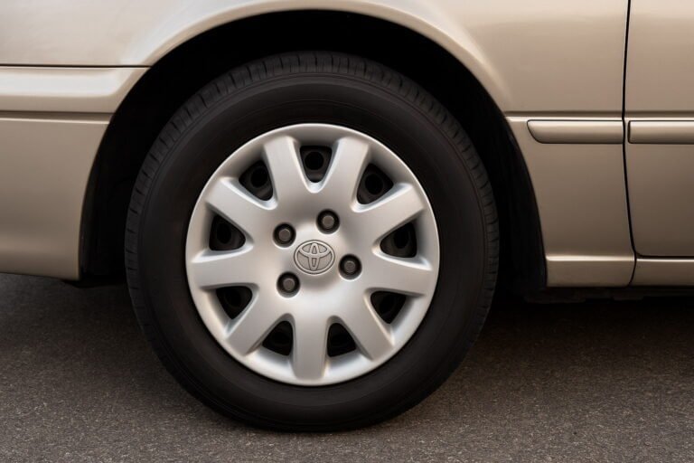 Hub Caps for 2000 Toyota Camry